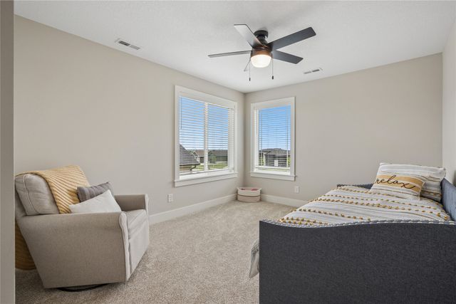 2105 Timberview Drive, Norwalk, IA 50211