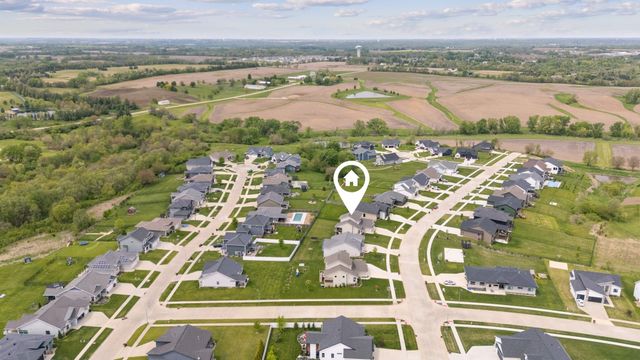 2105 Timberview Drive, Norwalk, IA 50211