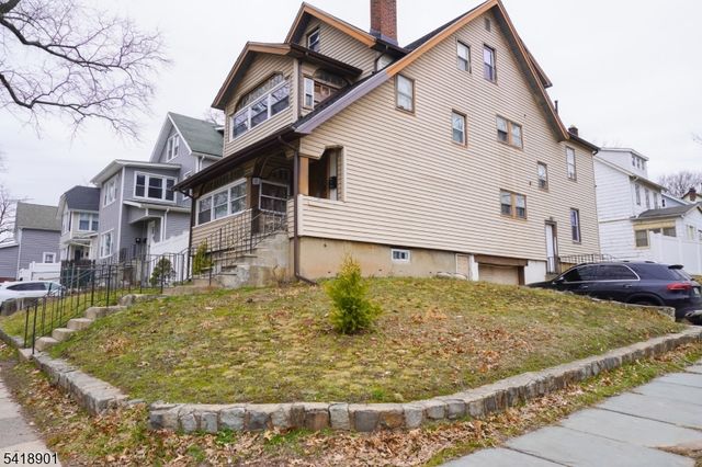 130 Elmwood Ave, East Orange City, NJ 07018