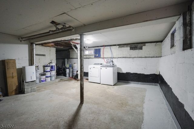 130 Elmwood Ave, East Orange City, NJ 07018