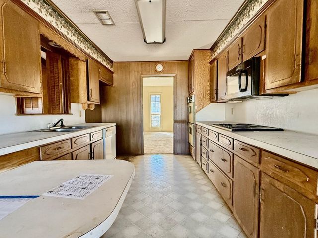 1009 Evergreen St., Longview, TX 75604