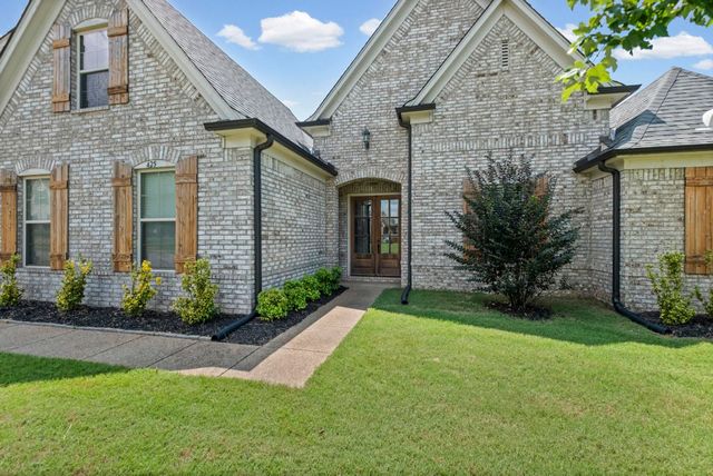 425 OAKRIDGE DR, Oakland, TN 38060