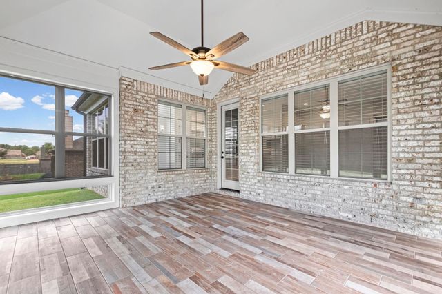 425 OAKRIDGE DR, Oakland, TN 38060