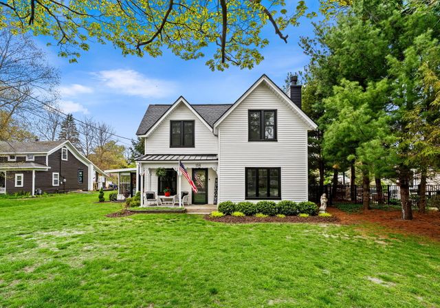 156 S Union Street, Douglas Vllg, MI 49406