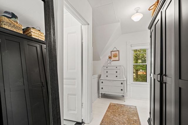 156 S Union Street, Douglas Vllg, MI 49406