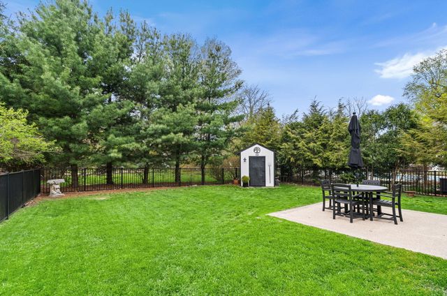 156 S Union Street, Douglas Vllg, MI 49406