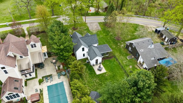 156 S Union Street, Douglas Vllg, MI 49406