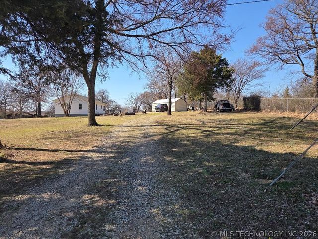 1104 Hilldale Drive, Eufaula, OK 74432