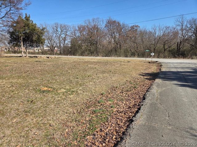 1104 Hilldale Drive, Eufaula, OK 74432