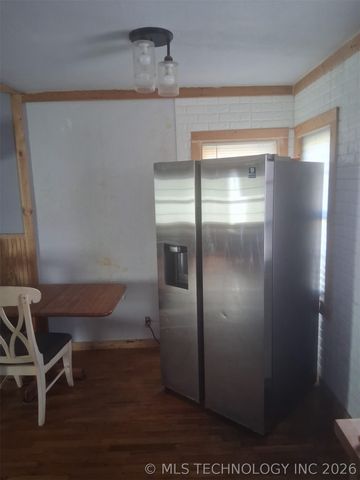 1104 Hilldale Drive, Eufaula, OK 74432