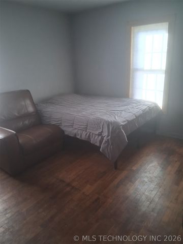 1104 Hilldale Drive, Eufaula, OK 74432