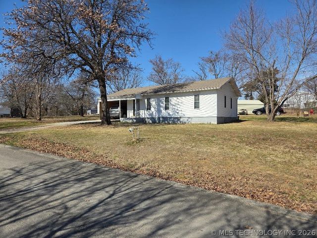 1104 Hilldale Drive, Eufaula, OK 74432