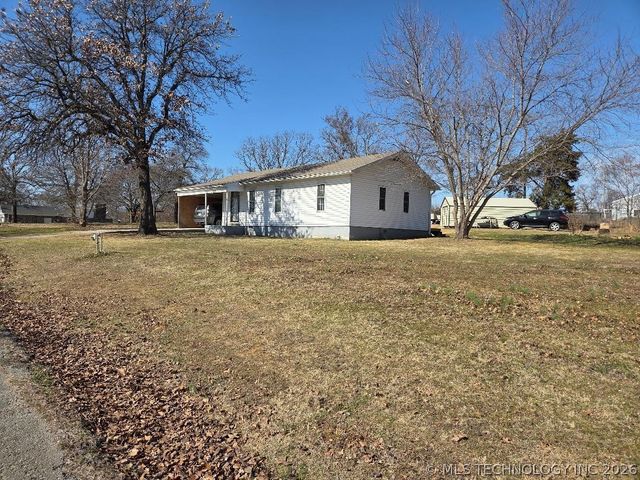 1104 Hilldale Drive, Eufaula, OK 74432