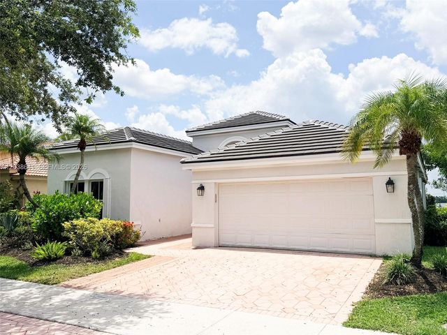 1212 Falls Boulevard, Weston, FL 33327
