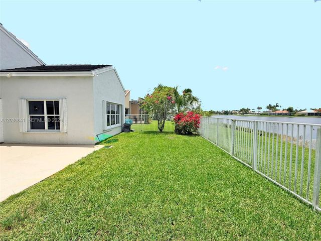 1212 Falls Boulevard, Weston, FL 33327
