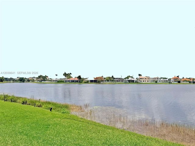 1212 Falls Boulevard, Weston, FL 33327
