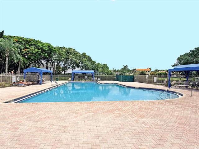 1212 Falls Boulevard, Weston, FL 33327