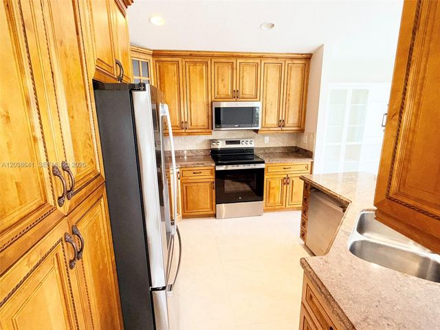 1212 Falls Boulevard, Weston, FL 33327