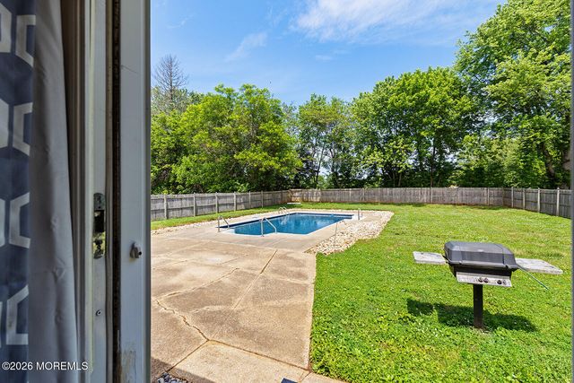 114 Wynnewood Court, Freehold, NJ 07728
