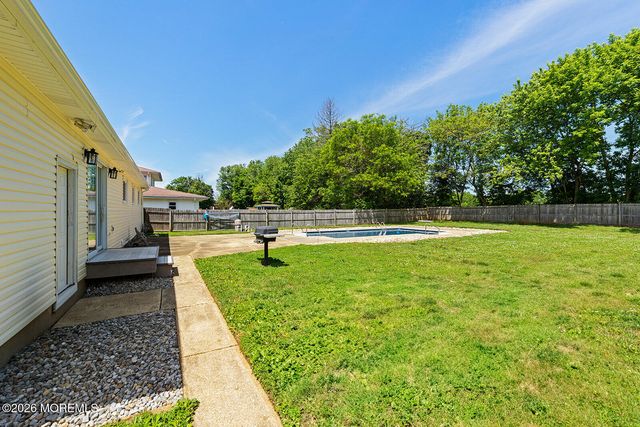114 Wynnewood Court, Freehold, NJ 07728