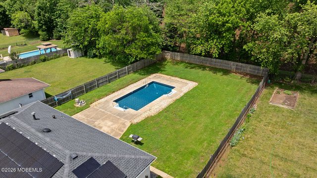 114 Wynnewood Court, Freehold, NJ 07728