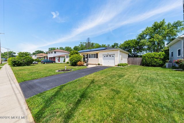 114 Wynnewood Court, Freehold, NJ 07728