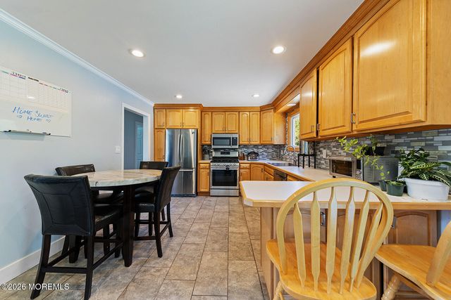 114 Wynnewood Court, Freehold, NJ 07728