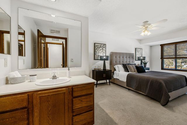 3720 Independence Avenue S 122, Saint Louis Park, MN 55426