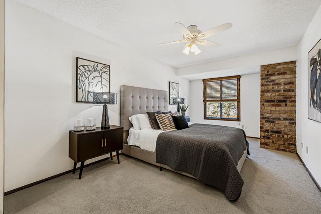 3720 Independence Avenue S 122, Saint Louis Park, MN 55426