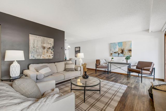 3720 Independence Avenue S 122, Saint Louis Park, MN 55426