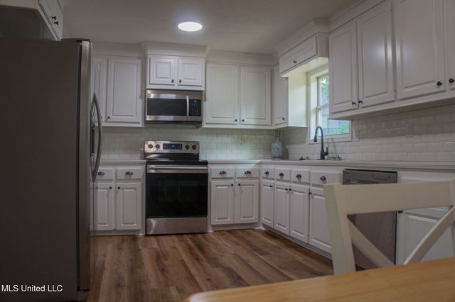 305 Lodi Drive, Pearl, MS 39208