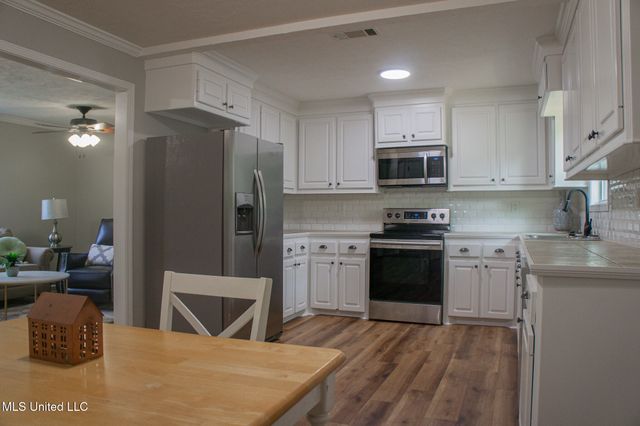305 Lodi Drive, Pearl, MS 39208