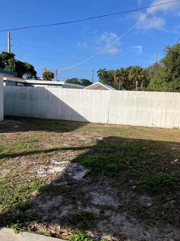 949 30th Street, West Palm Beach, FL 33407