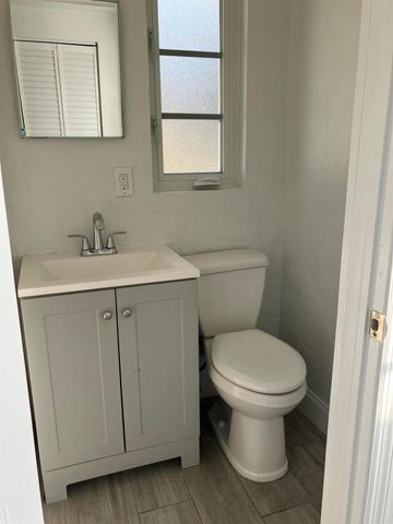 949 30th Street, West Palm Beach, FL 33407