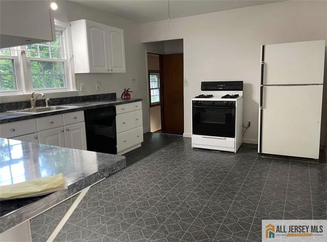 1601 W 7th Street, Piscataway, NJ 08854