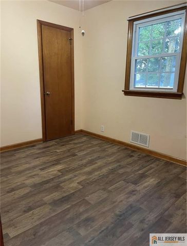 1601 W 7th Street, Piscataway, NJ 08854