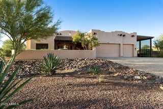 1016 E DESERT HILLS ESTATE Drive, Phoenix, AZ 85086