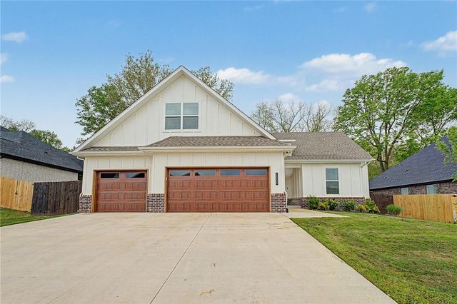 1205 Bunker Drive, Pea Ridge, AR 72751