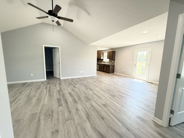 1113 Hurricane Rd, Tullahoma, TN 37388