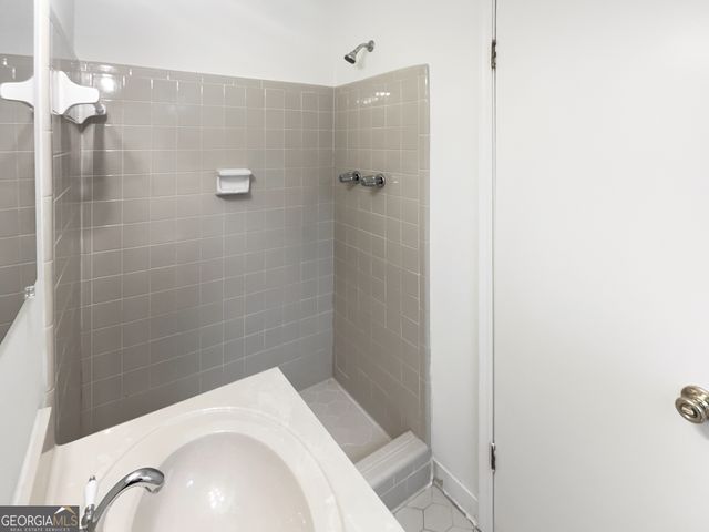 4726 Alpine Drive SW, Lilburn, GA 30047