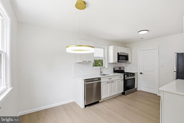 710 E GIBBSBORO RD, Lindenwold, NJ 08021