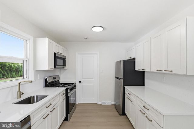 710 E GIBBSBORO RD, Lindenwold, NJ 08021