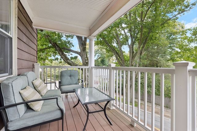 215 Crafts Rd 2, Brookline, MA 02467