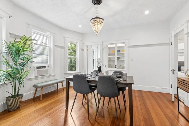 215 Crafts Rd 2, Brookline, MA 02467