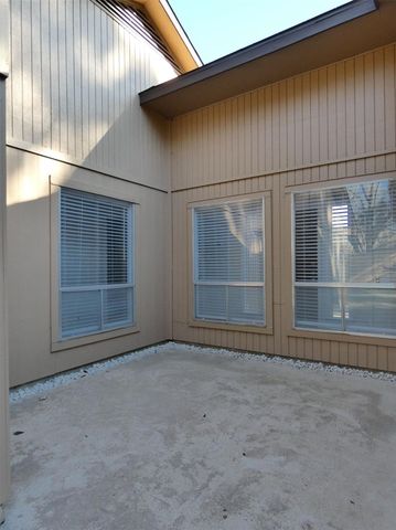 604 Golfview Drive, Richmond, TX 77469
