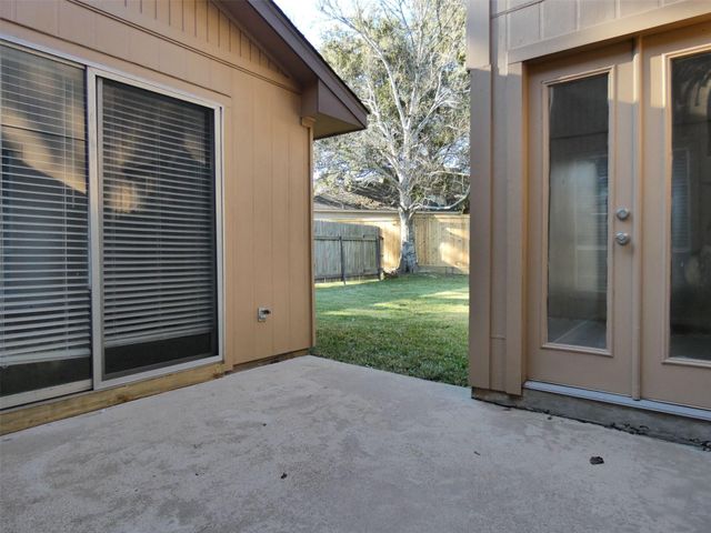 604 Golfview Drive, Richmond, TX 77469
