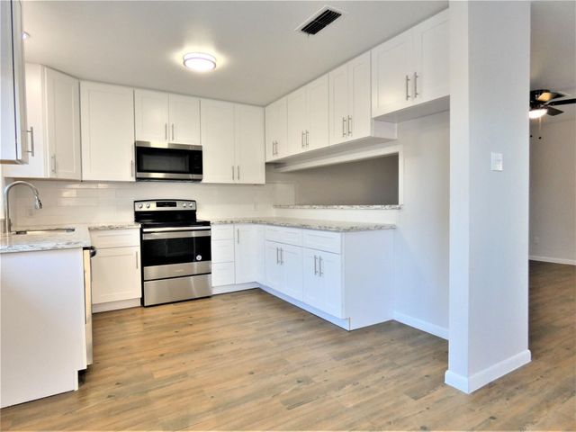 604 Golfview Drive, Richmond, TX 77469