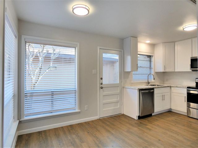 604 Golfview Drive, Richmond, TX 77469
