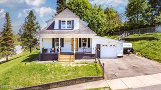9 Essex Street, Amsterdam, NY 12010
