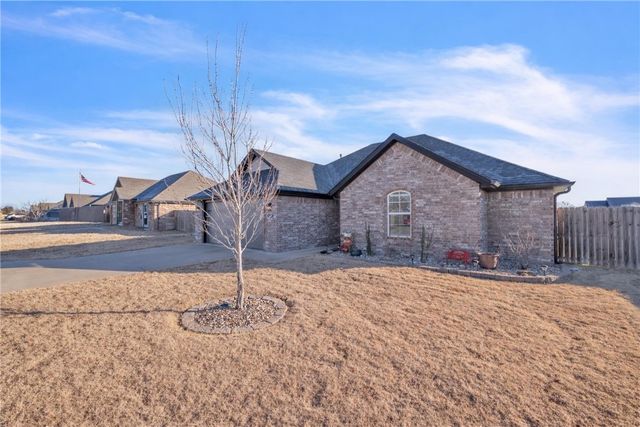 1621 Whirlaway Lane, Prairie Grove, AR 72753